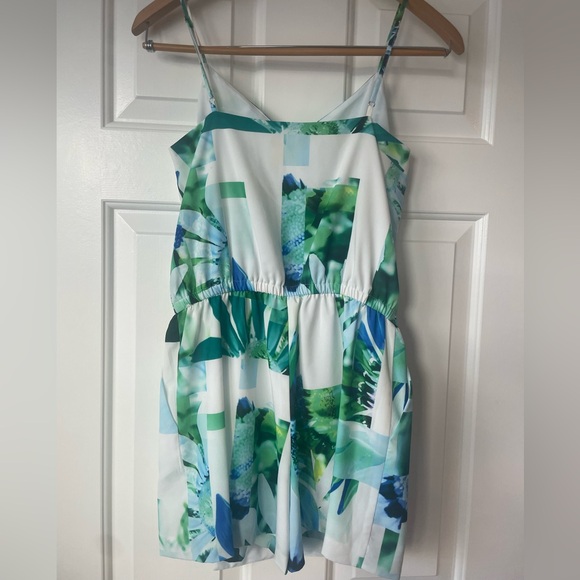 CECE by Cynthia Steffe Tropical Birdy Wrap Romper Short Skort Wrap 0 2 XS White - Picture 5 of 8